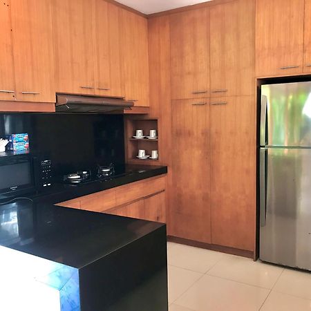 Villa Kim Seminyak Экстерьер фото